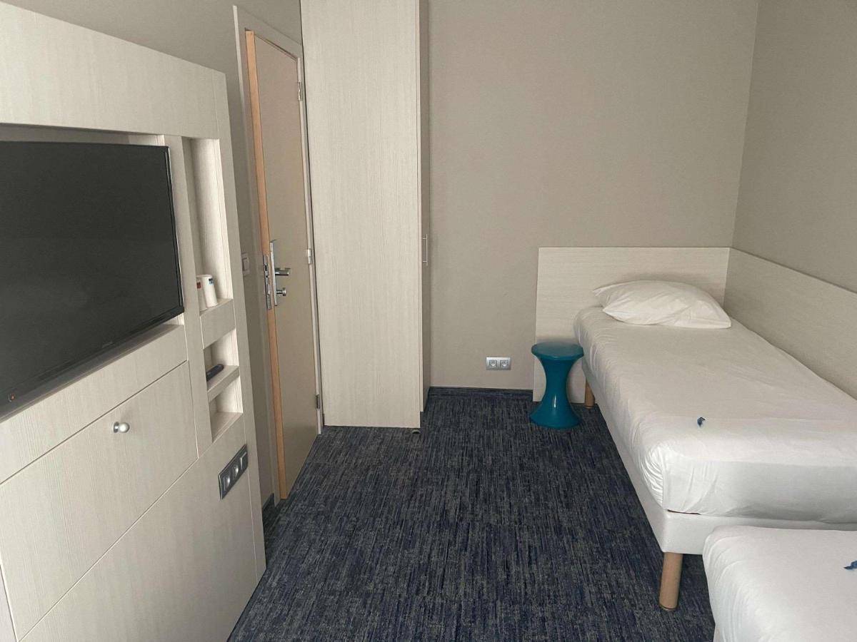 Ibis Styles Nivelles Hotell Exteriör bild
