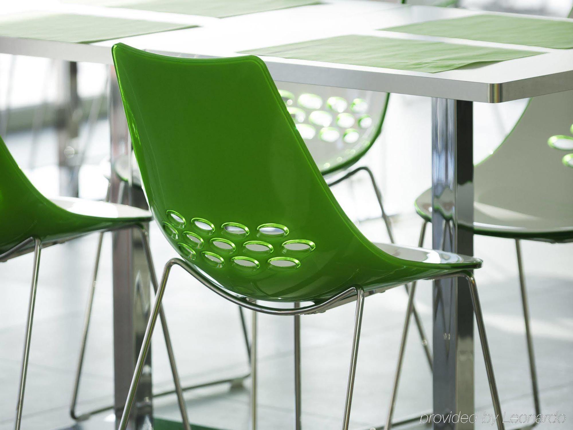 Ibis Styles Nivelles Hotell Exteriör bild
