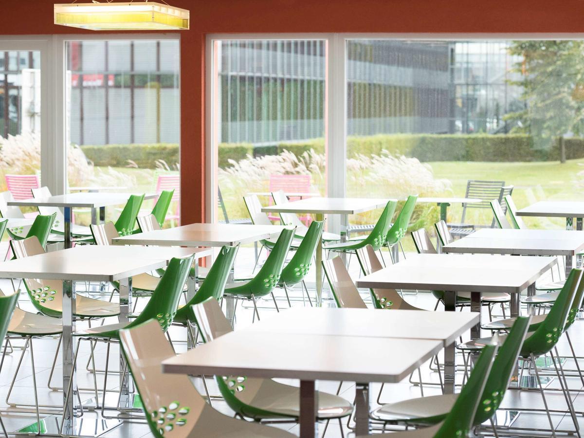 Ibis Styles Nivelles Hotell Exteriör bild