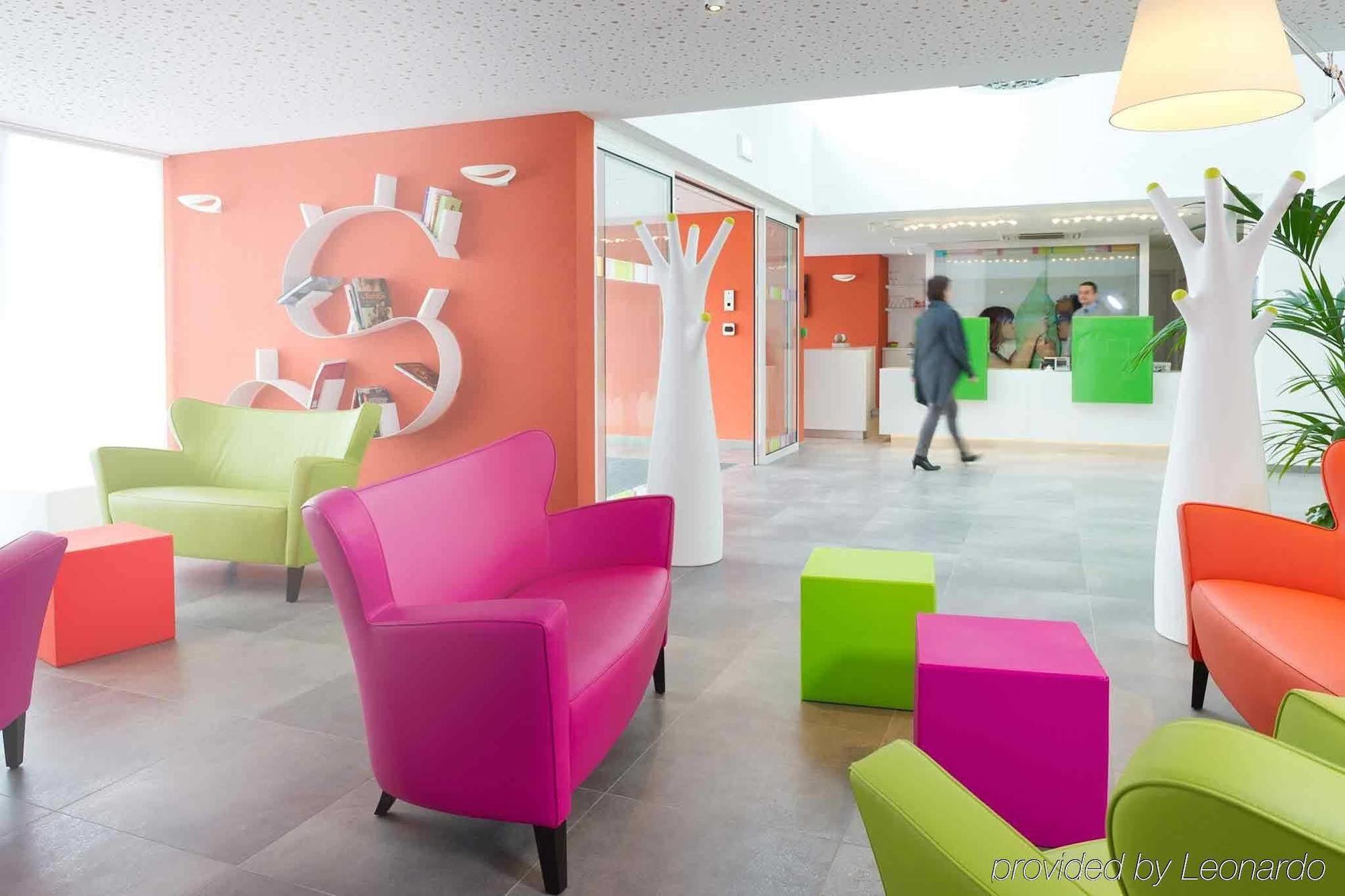 Ibis Styles Nivelles Hotell Exteriör bild