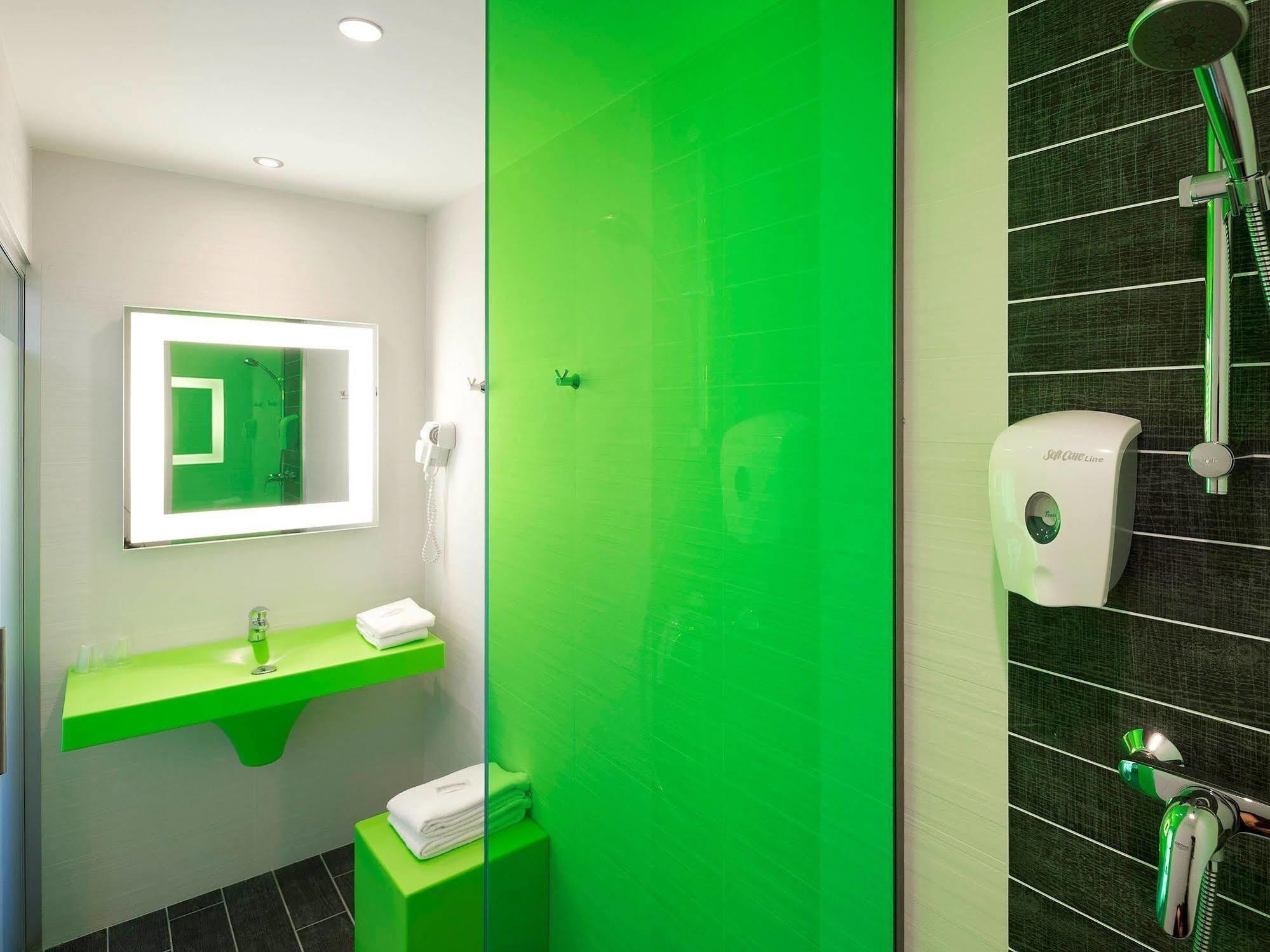 Ibis Styles Nivelles Hotell Exteriör bild