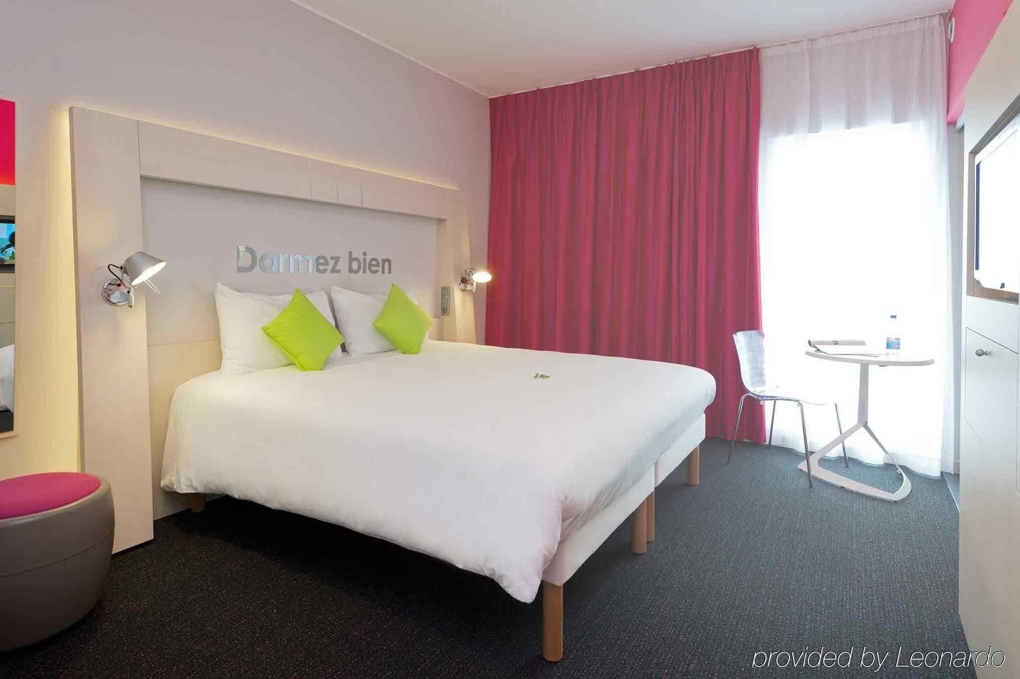 Ibis Styles Nivelles Hotell Exteriör bild