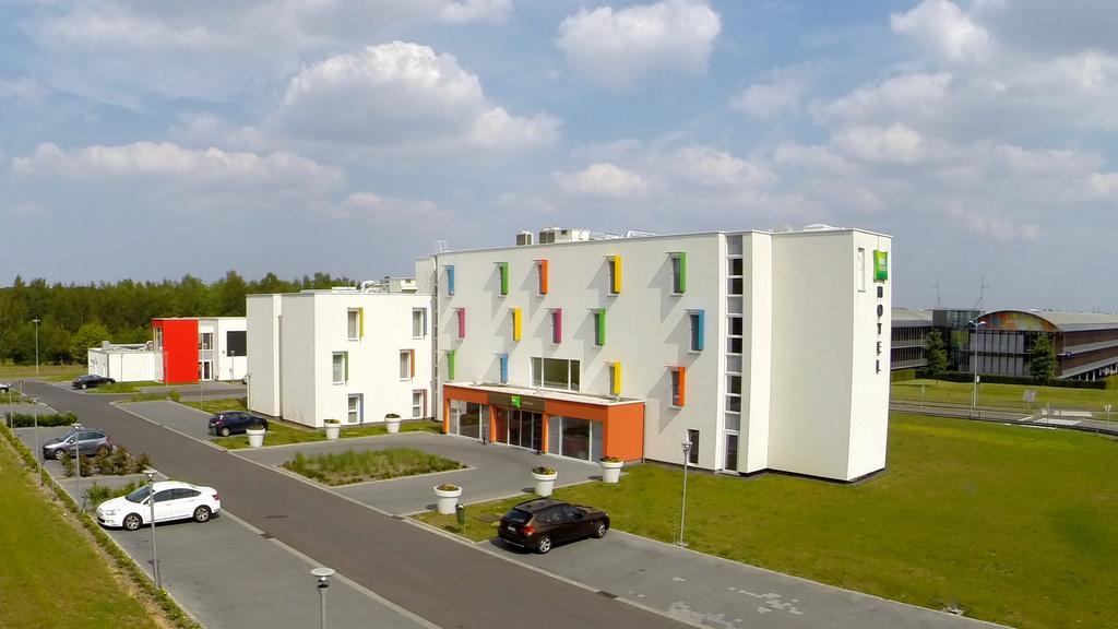 Ibis Styles Nivelles Hotell Exteriör bild