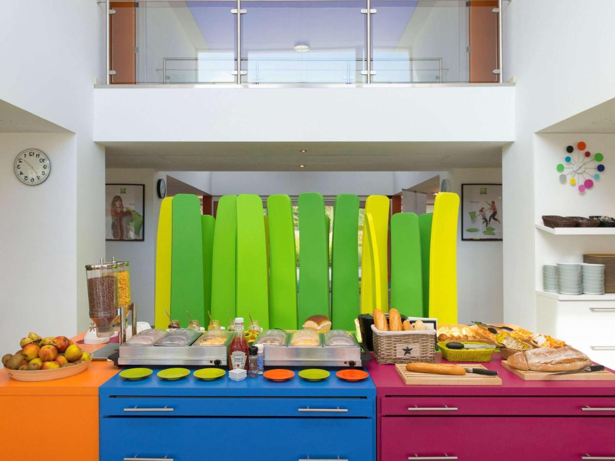 Ibis Styles Nivelles Hotell Exteriör bild