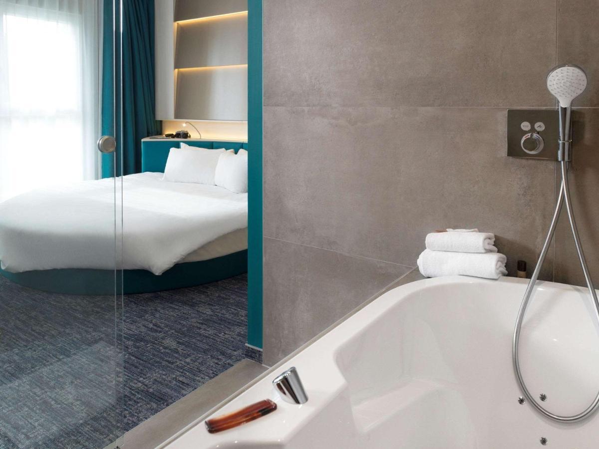 Ibis Styles Nivelles Hotell Exteriör bild